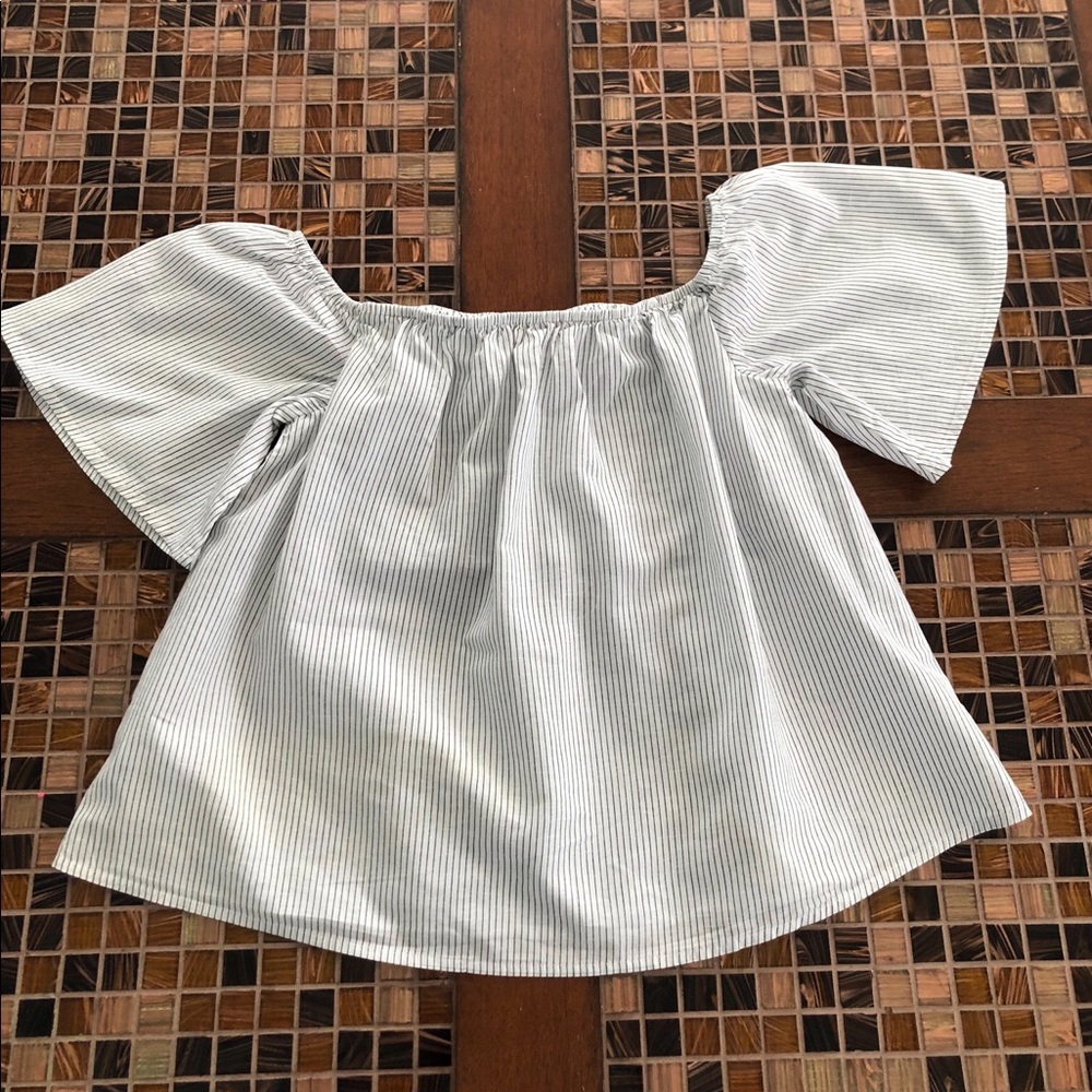 Express Off Shoulder Top - Picture 2 of 6